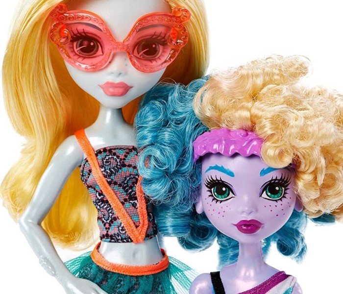 Промо-фото набора Monster Family (2-pack) с куклами Лагуны Блю и Келпи Блю
